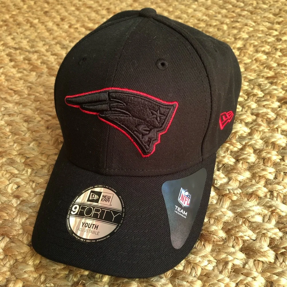 New w Tag: New Era New England Patriots SnapBack Hat. One Size Adjustable